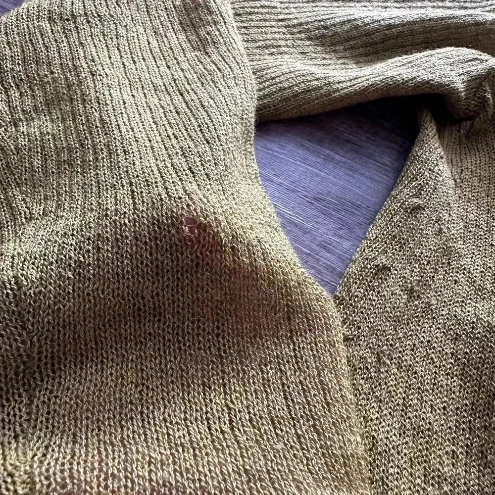 Eileen Fisher green 100% wool V-neck tunic sweater size Medium - Picture 3 of 9